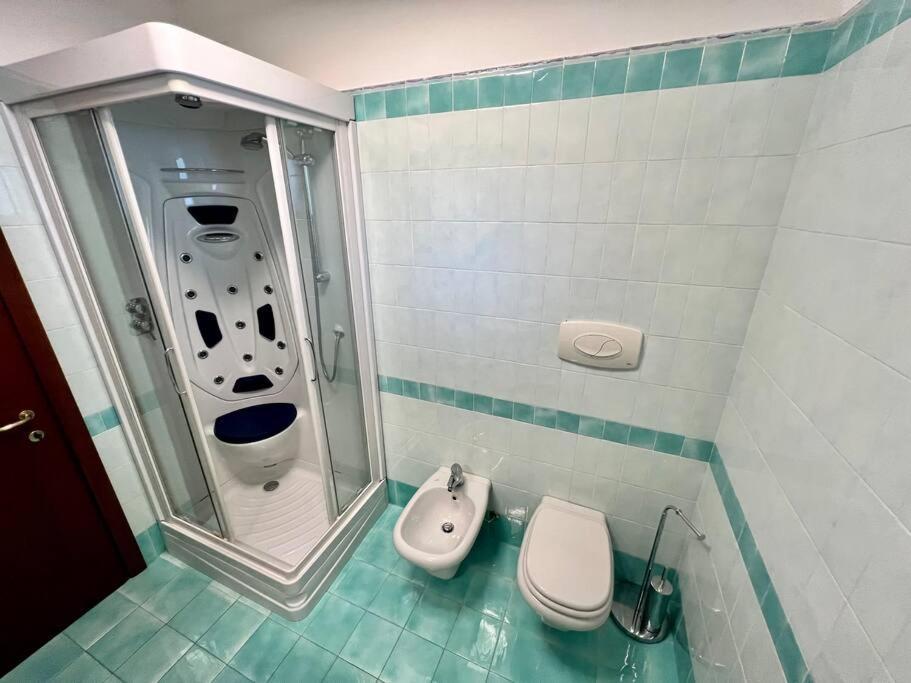 Апартаменты Beija Flor-Trilocale Piazza Garibaldi N18 Дезенцано-дель-Гарда Экстерьер фото